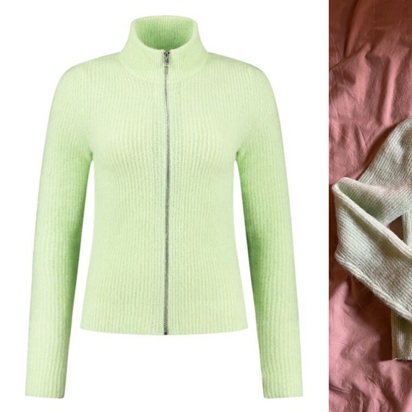 GANNI Sweater - Picture 1 of 3